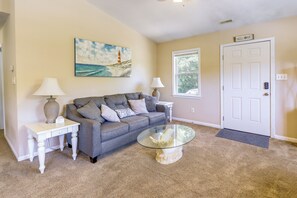 House (3 Bedrooms) | Interior - Charming Emerald Isle Escape < 1 Mi to Beach! (Emerald Isle)