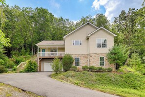House (3 Bedrooms) | Interior - Black Mountain Retreat w/ Hot Tub + Mountain Views (Black Mountain)