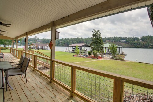 Waterfront Hot Springs Home: 19 Mi to Natl Park!