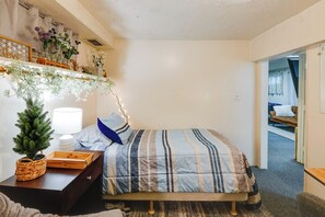 Apartment (0 Bedroom) | Interior