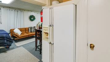 Apartment (0 Bedroom) | Interior