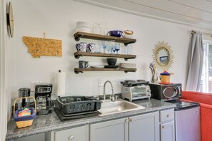 Apartment (0 Bedroom) | Interior