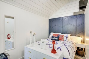 Apartment (0 Bedroom) | Interior