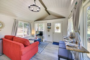 Apartment (0 Bedroom) | Interior