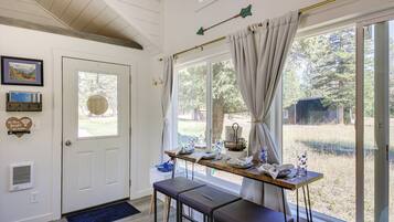 Apartment (0 Bedroom) | Interior