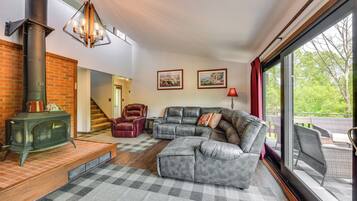 House (2 Bedrooms) | Front of property