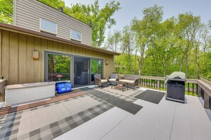 House (2 Bedrooms) | Interior - Wisconsin Vacation Rental Retreat w/ Deck (Twin Lakes)