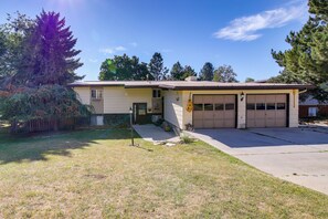 House (4 Bedrooms) | Interior - Sustainable Sanctuary: Rattlesnake Valley Retreat (Missoula)