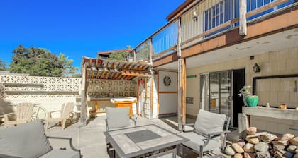 Sustainable Sanctuary: Rattlesnake Valley Retreat