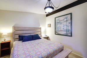 House (4 Bedrooms) | Interior - Sustainable Sanctuary: Rattlesnake Valley Retreat (Missoula)