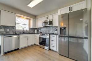 Interior - Florida Vacation Rental w/ Enclosed Porch! (Beverly Hills)