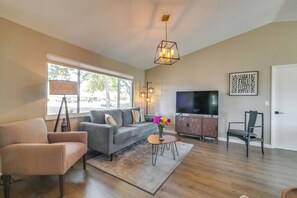 Casa (2 Bedrooms) | Interior