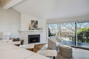Apartment (1 Bedroom) | Interior - Elegant 4-season Lake Geneva Condo w/ Fireplace! (Lake Geneva)