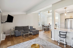 Apartment (1 Bedroom) | Interior - Elegant 4-season Lake Geneva Condo w/ Fireplace! (Lake Geneva)