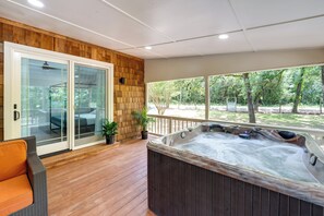 House (3 Bedrooms) | Interior - Pottboro Vacation Rental w/ Private Hot Tub! (Pottsboro)