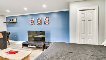 Apartment (0 Bedroom) | Interior