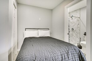 Apartment (0 Bedroom) | Interior