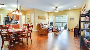 Cottage (2 Bedrooms) | Interior