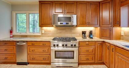 Lakefront Cadiz Home w/ Hot Tub!