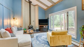TV, fireplace, books - Sheboygan Vacation Home: Walk to Lake Michigan! (Sheboygan)