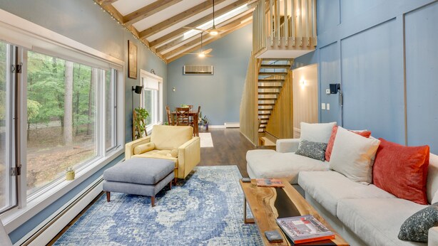 TV, fireplace, books - Sheboygan Vacation Home: Walk to Lake Michigan! (Sheboygan)