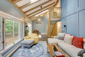 TV, fireplace, books - Sheboygan Vacation Home: Walk to Lake Michigan! (Sheboygan)