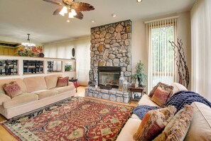 Apartment (3 Bedrooms) | Front of property