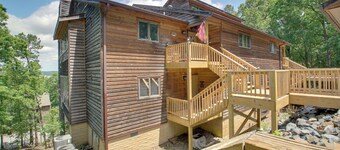 Lake Ouachita Vacation Rental w/ Community Pool