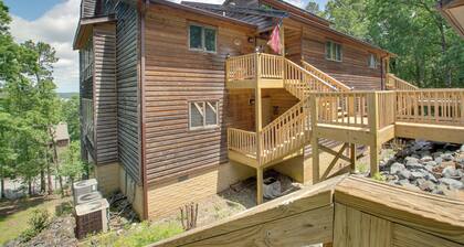 Lake Ouachita Vacation Rental w/ Community Pool