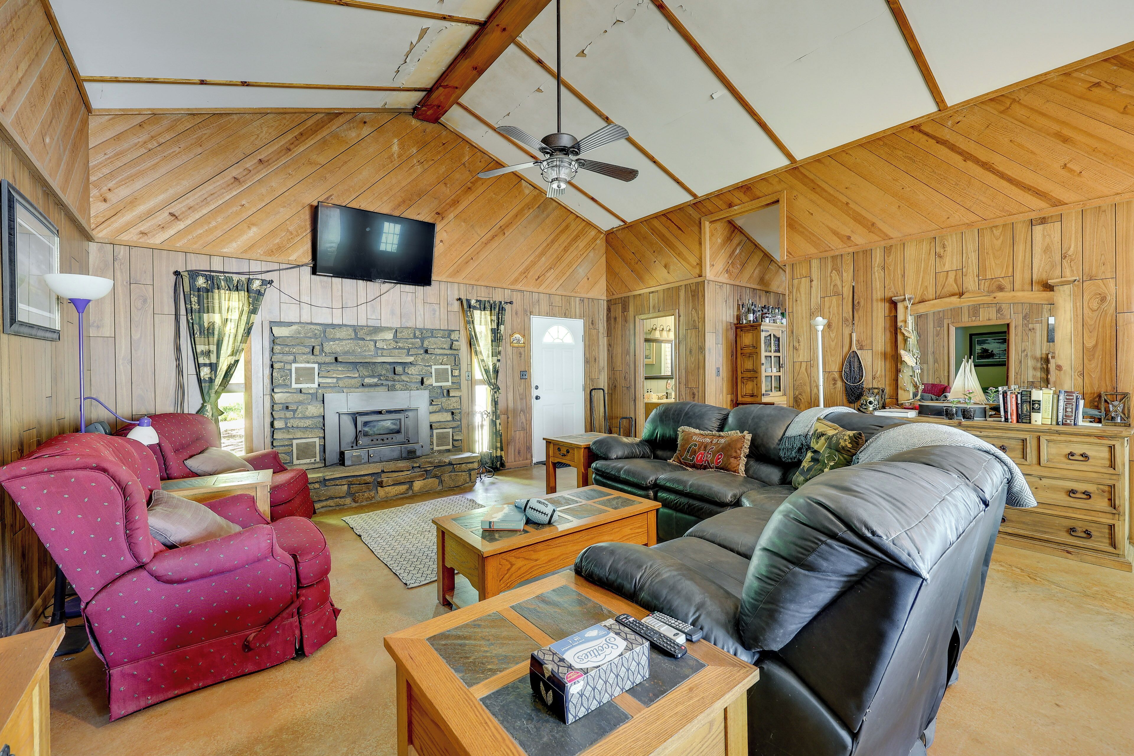 House (2 Bedrooms) | Interior