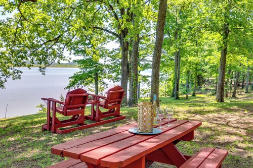 Rural Arkansas Vacation Rental w/ Lake Access