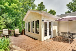 House (3 Bedrooms) | Interior - Pet-friendly Home w/ Sunroom in Blue Ridge Mtns! (Fairview)