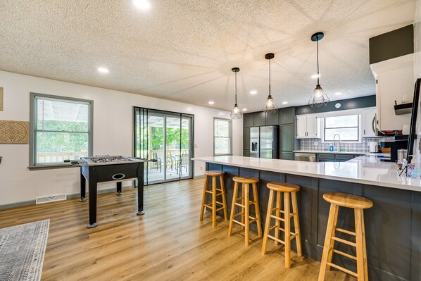 Microwave, oven, stovetop, dishwasher - Pet-friendly Shell Knob Retreat w/ Deck & Grill! (Shell Knob)