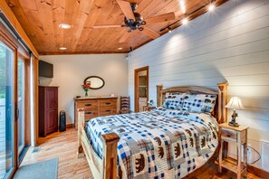 House (2 Bedrooms) | 2 bedrooms, iron/ironing board, bed sheets - Cashiers Cabin w/ Stunning Views Near Waterfalls! (Highlands)