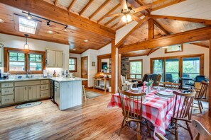 Microondas, horno, placa de cocina, lavavajillas