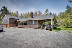 House (5 Bedrooms) | Interior