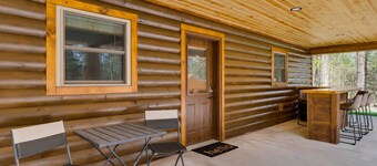 Hatfield Vacation Rental w/ Private Hot Tub!