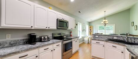 House (4 Bedrooms) | Interior