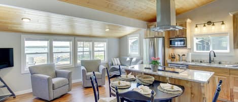 Cottage (2 Bedrooms) | Interior