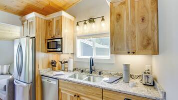 Cottage (2 Bedrooms) | Interior