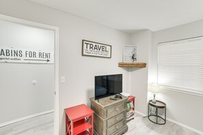 Interior - Branson Escape w/ Pool Access, Grill & Balcony! (Branson)