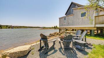 Cottage (2 Bedrooms) | Front of property