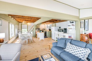 Cottage (2 Bedrooms) | Interior