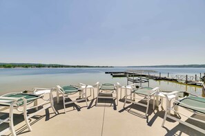 Apartment (2 Bedrooms) | Interior - Gorgeous Onekama Condo w/ Pool & Lake Access! (Onekama)