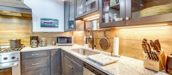 Charming Eclectic Vacation Rental w/ Beach Access!