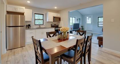 Second-floor Harveys Lake Apartment With Deck!