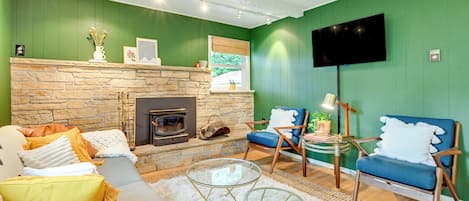 House (3 Bedrooms) | Front of property
