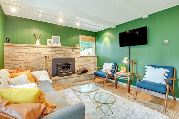 House (3 Bedrooms) | Front of property