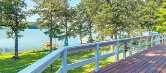 Lakefront Arkansas Escape w/ Grill, Dock & Kayaks!