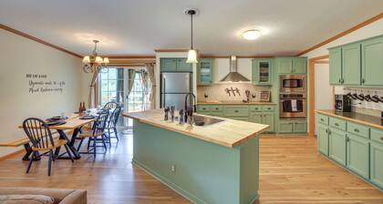 Modern Keystone Home: 4 Mi to Mount Rushmore!
